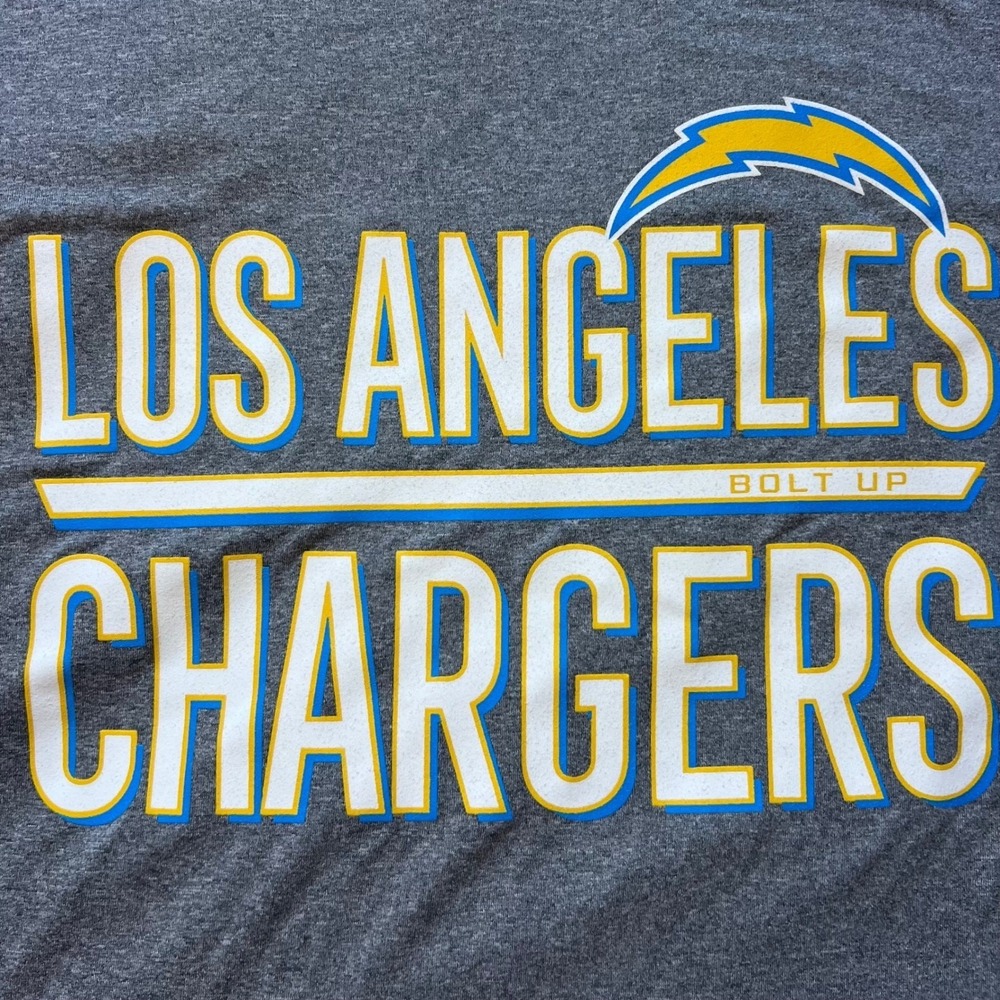 Los Angeles Chargers T-Shirt Mens Size Medium NFL Team Apparel Poly Bolt Up